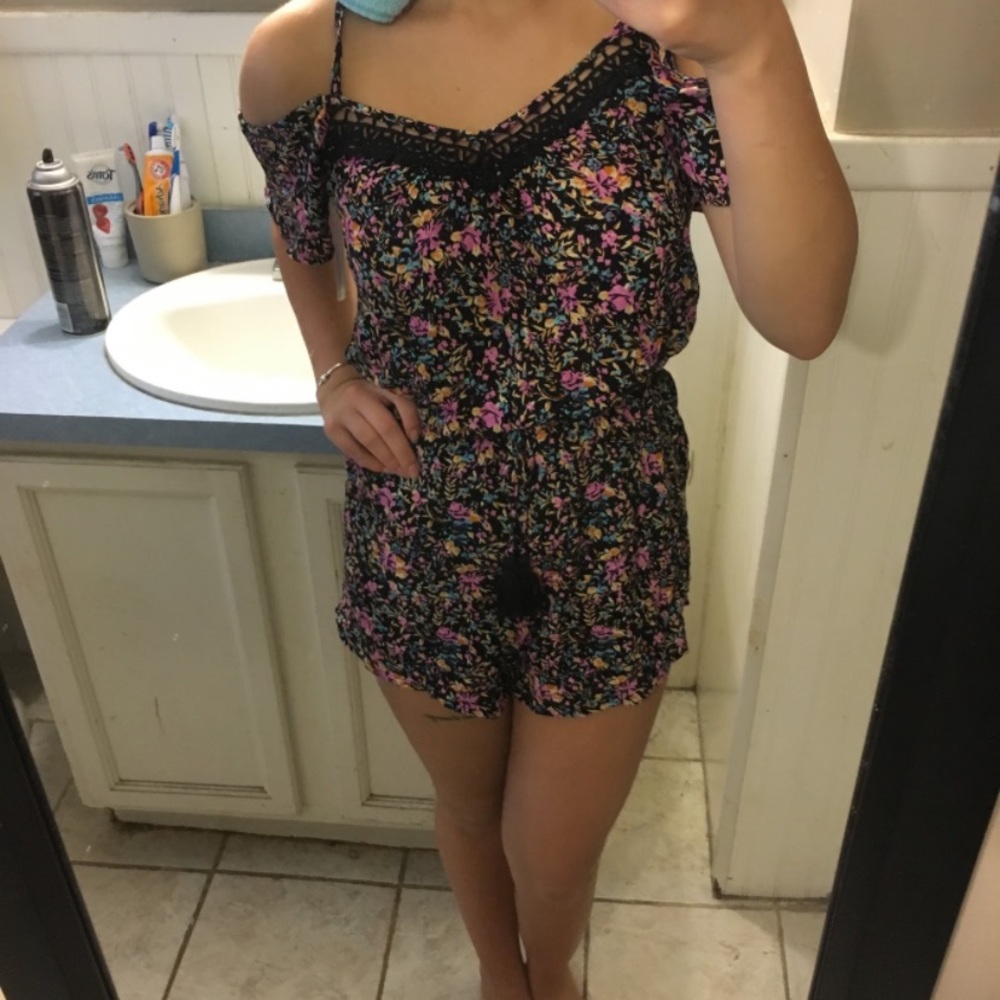 Floral Romper Strap with sleeves off shoulder; S